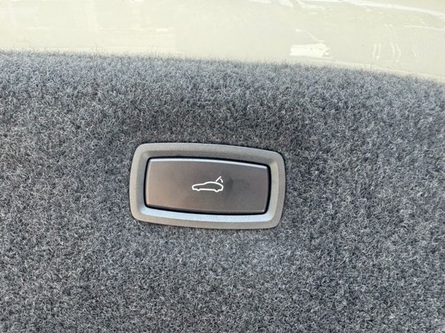 電車 配備~I-KEY/摸門/雙電動座椅/跑車計時套件/電動尾門/CARPLAY/車道偏離/單記憶座椅 (北安店)  第17張相片