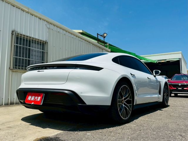 電車 配備~I-KEY/摸門/雙電動座椅/跑車計時套件/電動尾門/CARPLAY/車道偏離/單記憶座椅 (北安店)  第18張相片