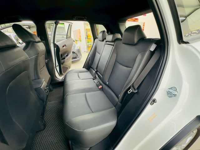原鈑件 僅跑6千多 豪華版 配備~I-KEY/摸門/CARPLAY/車道偏離/ACC/自動遠光燈/胎壓/電折 (北安店)  第5張相片