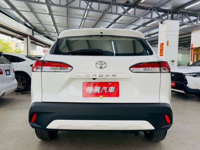 原鈑件 僅跑6千多 豪華版 配備~I-KEY/摸門/CARPLAY/車道偏離/ACC/自動遠光燈/胎壓/電折 (北安店)  第19張相片