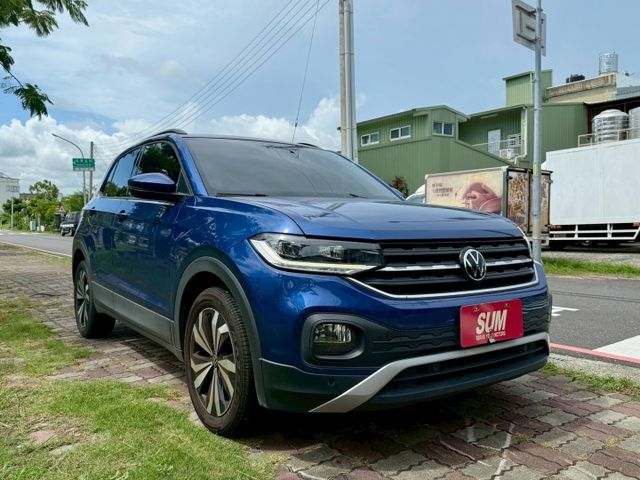 230TSI LIFE  配備~I-KEY/換檔撥片/CARPLAY/無線充電板/摸門/ACC (海佃店)  第3張相片