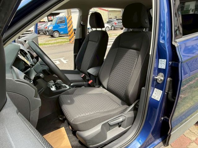 230TSI LIFE  配備~I-KEY/換檔撥片/CARPLAY/無線充電板/摸門/ACC (海佃店)  第4張相片