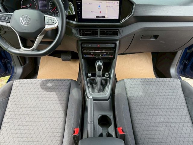 230TSI LIFE  配備~I-KEY/換檔撥片/CARPLAY/無線充電板/摸門/ACC (海佃店)  第12張相片