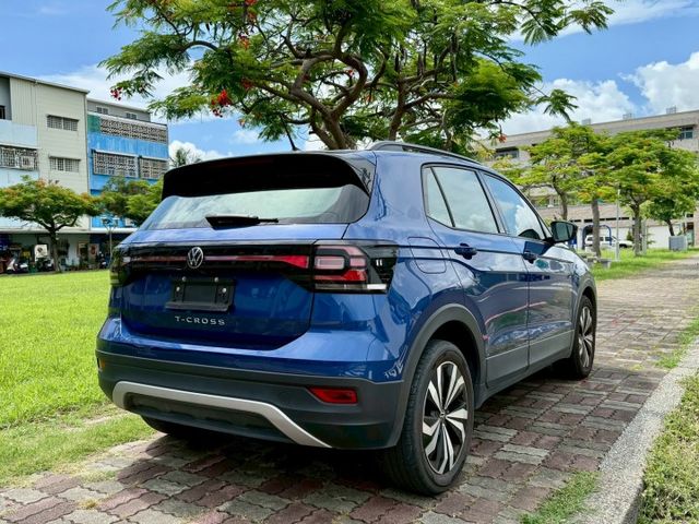 230TSI LIFE  配備~I-KEY/換檔撥片/CARPLAY/無線充電板/摸門/ACC (海佃店)  第18張相片