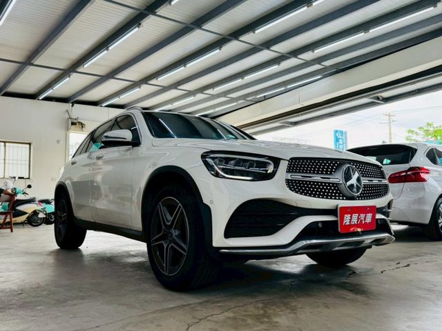 AMG 配備~I-KEY/摸門/360環景/盲點/電尾門/ACC/車道偏離/CARPLAY/柏林之音/換檔撥片(北安店)  第3張相片