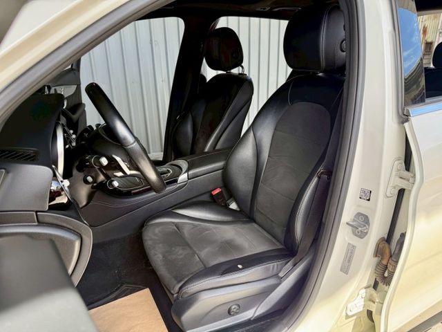 AMG 4MATIC 配備~I-KEY/摸門/360環景/雙記憶座椅/電動尾門/換檔撥片/全景天窗 (海佃店)  第4張相片