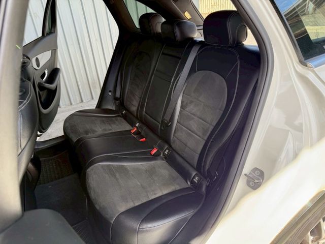 AMG 4MATIC 配備~I-KEY/摸門/360環景/雙記憶座椅/電動尾門/換檔撥片/全景天窗 (海佃店)  第5張相片