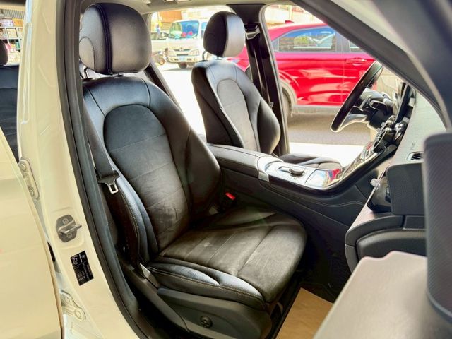 AMG 4MATIC 配備~I-KEY/摸門/360環景/雙記憶座椅/電動尾門/換檔撥片/全景天窗 (海佃店)  第6張相片