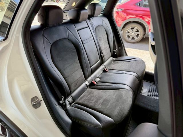 AMG 4MATIC 配備~I-KEY/摸門/360環景/雙記憶座椅/電動尾門/換檔撥片/全景天窗 (海佃店)  第7張相片