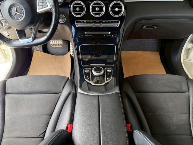 AMG 4MATIC 配備~I-KEY/摸門/360環景/雙記憶座椅/電動尾門/換檔撥片/全景天窗 (海佃店)  第11張相片