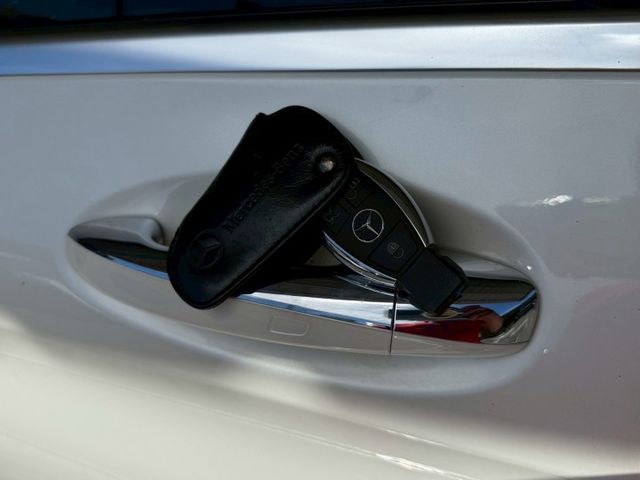 AMG 4MATIC 配備~I-KEY/摸門/360環景/雙記憶座椅/電動尾門/換檔撥片/全景天窗 (海佃店)  第12張相片