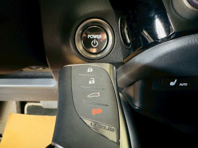 豪華版配備~I-KEY/摸門/盲點/雙電動座椅/ACC/車道偏離/CARPLAY/加熱椅/換檔撥片/自動遠光燈(北安店)  第12張相片