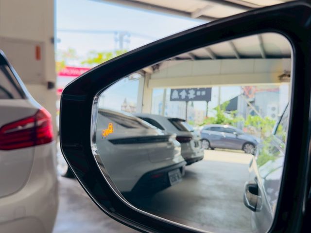 豪華版配備~I-KEY/摸門/盲點/雙電動座椅/ACC/車道偏離/CARPLAY/加熱椅/換檔撥片/自動遠光燈(北安店)  第14張相片