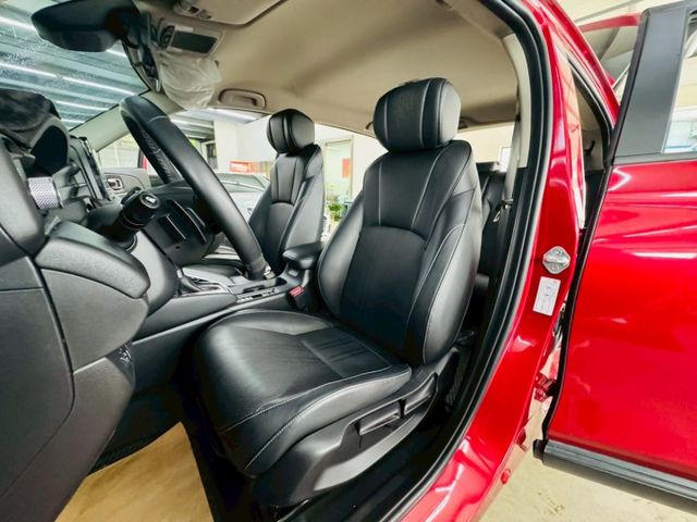 P版 配備~I-KEY/摸門/車道偏離/ACC/怠速/CARPLAY/電動尾門/換檔撥片/無線充電板/恆溫 (北安店)  第4張相片
