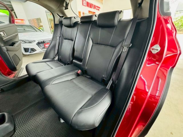 P版 配備~I-KEY/摸門/車道偏離/ACC/怠速/CARPLAY/電動尾門/換檔撥片/無線充電板/恆溫 (北安店)  第5張相片