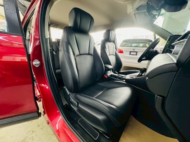 P版 配備~I-KEY/摸門/車道偏離/ACC/怠速/CARPLAY/電動尾門/換檔撥片/無線充電板/恆溫 (北安店)  第6張相片