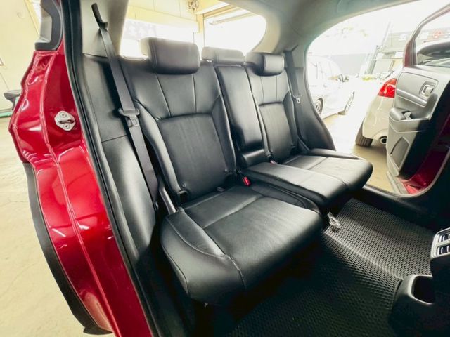 P版 配備~I-KEY/摸門/車道偏離/ACC/怠速/CARPLAY/電動尾門/換檔撥片/無線充電板/恆溫 (北安店)  第7張相片