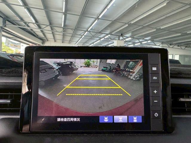 P版 配備~I-KEY/摸門/車道偏離/ACC/怠速/CARPLAY/電動尾門/換檔撥片/無線充電板/恆溫 (北安店)  第10張相片