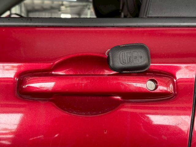 P版 配備~I-KEY/摸門/車道偏離/ACC/怠速/CARPLAY/電動尾門/換檔撥片/無線充電板/恆溫 (北安店)  第13張相片
