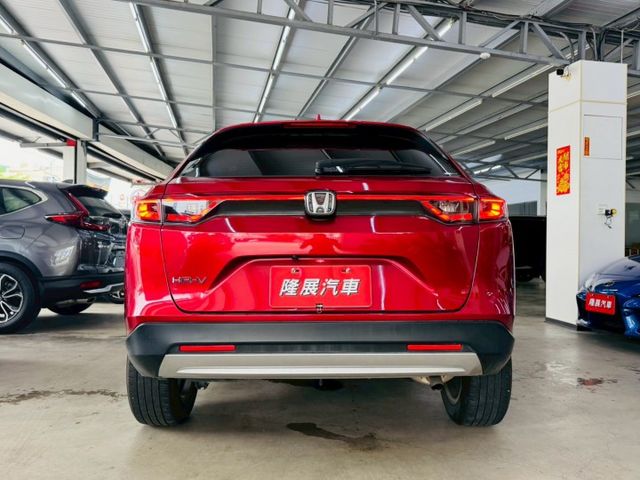 P版 配備~I-KEY/摸門/車道偏離/ACC/怠速/CARPLAY/電動尾門/換檔撥片/無線充電板/恆溫 (北安店)  第19張相片