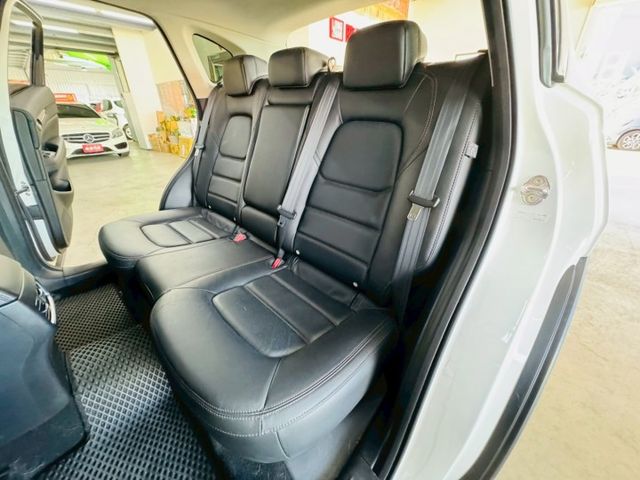 23年式Premium SE配備~I-KEY/摸門/360環景/ACC/雙冷熱通風椅/單記憶椅/CARPLAY(北安店)  第5張相片