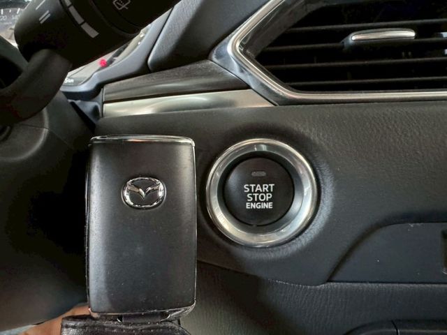 23年式Premium SE配備~I-KEY/摸門/360環景/ACC/雙冷熱通風椅/單記憶椅/CARPLAY(北安店)  第12張相片