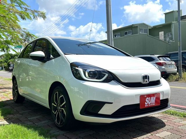 E-HEＶ 全新抽獎車 配備~I-KEY/摸門/盲點/電動後視鏡/防滑/車道偏離/CARPLAY/定速/ACC(北安店)  第3張相片