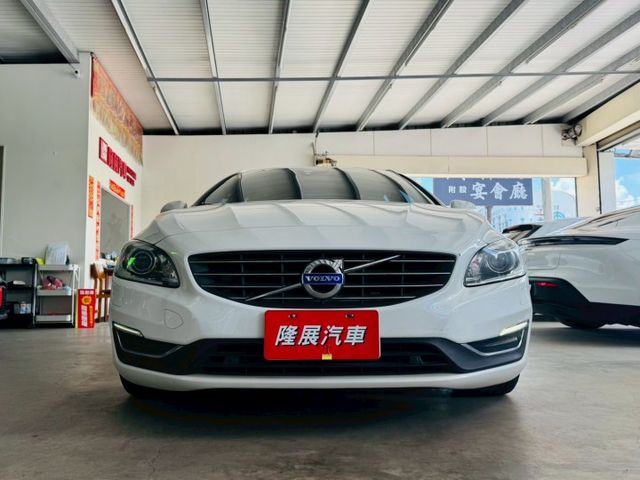 柴油 配備~雙電動座椅/單記憶椅/盲點/換檔撥片/怠速/CARPLAY/定速/倒車顯影 原鈑件 (北安店)  第2張相片
