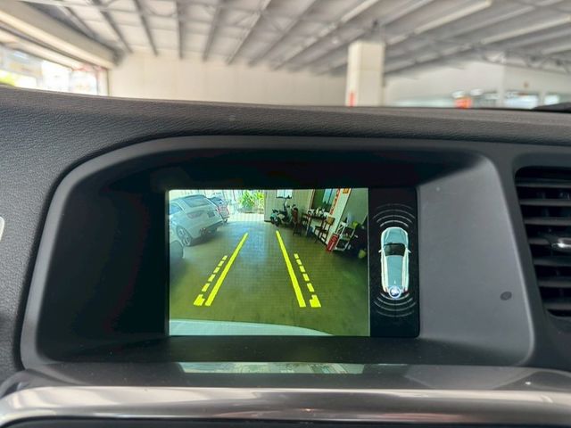 柴油 配備~雙電動座椅/單記憶椅/盲點/換檔撥片/怠速/CARPLAY/定速/倒車顯影 原鈑件 (北安店)  第10張相片