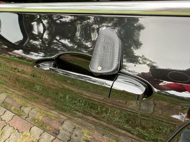 領航版 配備~I-KEY/盲點/抬頭顯示器/電尾門/雙電動座椅/CARPLAY/倒車顯影/摸門/LED頭燈 (北安店)  第15張相片