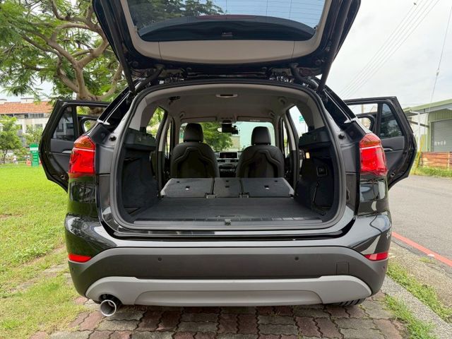 領航版 配備~I-KEY/盲點/抬頭顯示器/電尾門/雙電動座椅/CARPLAY/倒車顯影/摸門/LED頭燈 (北安店)  第17張相片