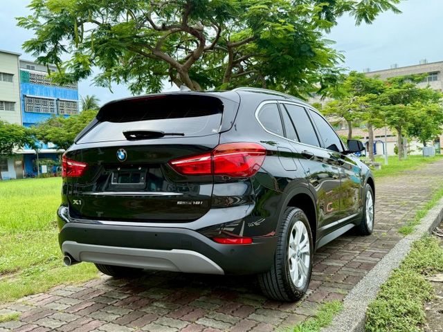 領航版 配備~I-KEY/盲點/抬頭顯示器/電尾門/雙電動座椅/CARPLAY/倒車顯影/摸門/LED頭燈 (北安店)  第18張相片