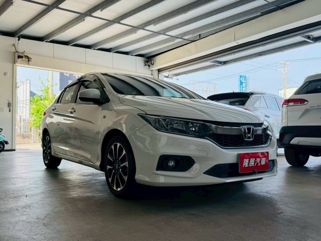 VTI-S 原廠保養 配備~定速/換檔撥片/導航/電動後視鏡/循跡防滑/胎壓偵測 (海佃店)  第3張相片