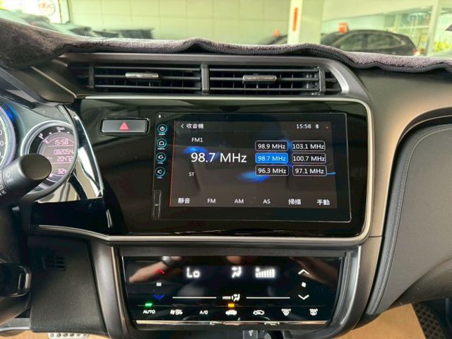 VTI-S 原廠保養 配備~定速/換檔撥片/導航/電動後視鏡/循跡防滑/胎壓偵測 (海佃店)  第10張相片