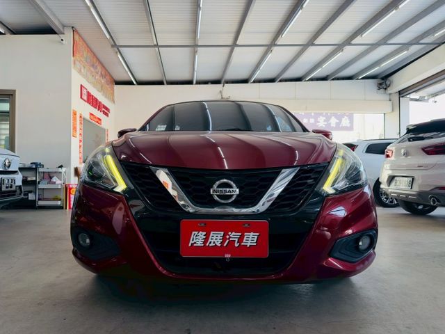 豪華版 原版件 配備~倒車顯影/衛星導航/數位電視/藍芽/方向盤音響控制 (海佃店)  第2張相片