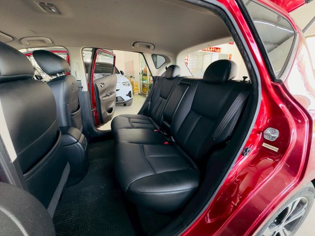 豪華版 原版件 配備~倒車顯影/衛星導航/數位電視/藍芽/方向盤音響控制 (海佃店)  第5張相片