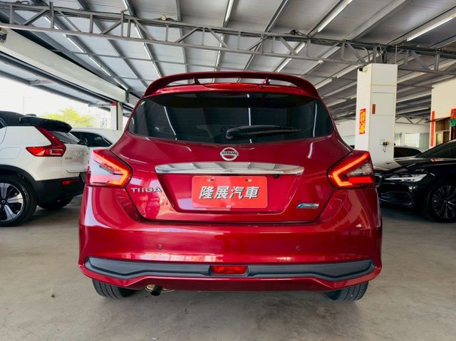 豪華版 原版件 配備~倒車顯影/衛星導航/數位電視/藍芽/方向盤音響控制 (海佃店)  第19張相片