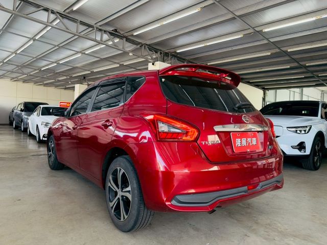 豪華版 原版件 配備~倒車顯影/衛星導航/數位電視/藍芽/方向盤音響控制 (海佃店)  第20張相片