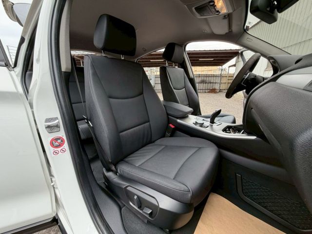 XDRIVE20i 原版件 配備~I-KEY/定速/單記憶椅/雙電動座椅/換檔撥片/倒車顯影/導航/電尾門 (北安店)  第6張相片