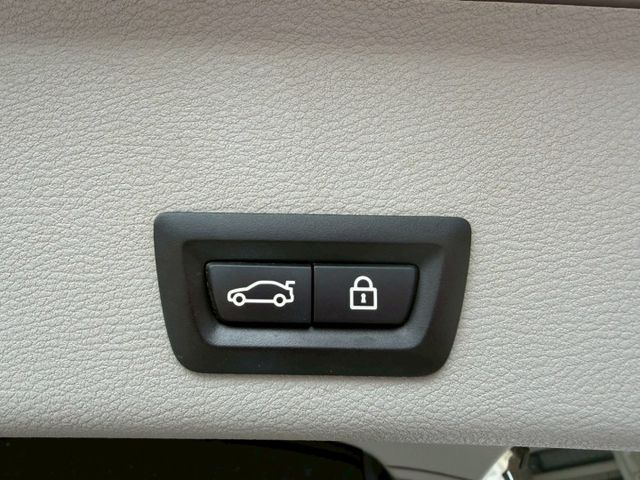 XDRIVE20i 原版件 配備~I-KEY/定速/單記憶椅/雙電動座椅/換檔撥片/倒車顯影/導航/電尾門 (北安店)  第16張相片