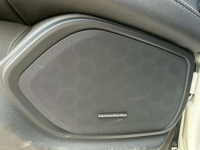 ★Maserati x 藤原浩★ 全球限量175台 原版件 原廠保養 配備~天窗/環景/車道維持/HK音響/電尾門  第14張相片