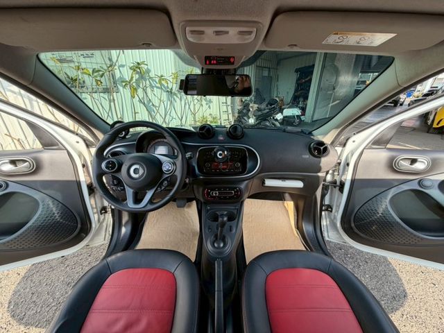 Passion版 配備~定速/方向盤音響控制/怠速熄火/駕駛座時鐘與轉速表 (北安店)  第8張相片