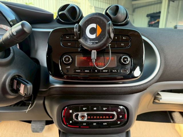 Passion版 配備~定速/方向盤音響控制/怠速熄火/駕駛座時鐘與轉速表 (北安店)  第12張相片