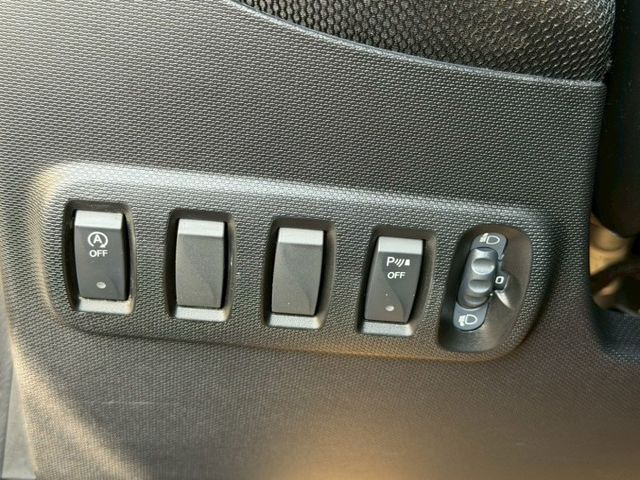 Passion版 配備~定速/方向盤音響控制/怠速熄火/駕駛座時鐘與轉速表 (北安店)  第14張相片