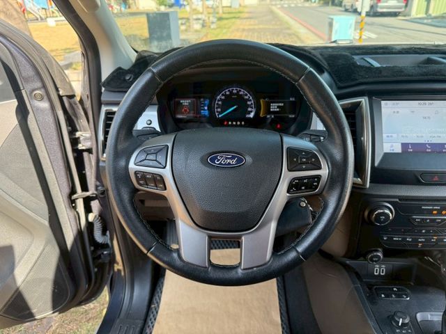 4X4 全能型 原廠保養 原版件 配備~定速/Apple Carplay/車道偏移/怠速熄火/胎壓偵測 (海佃店)  第9張相片