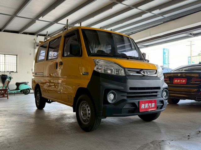 手排 全車原版件 空間大 工作載貨一次搞定 (北安店)  第3張相片