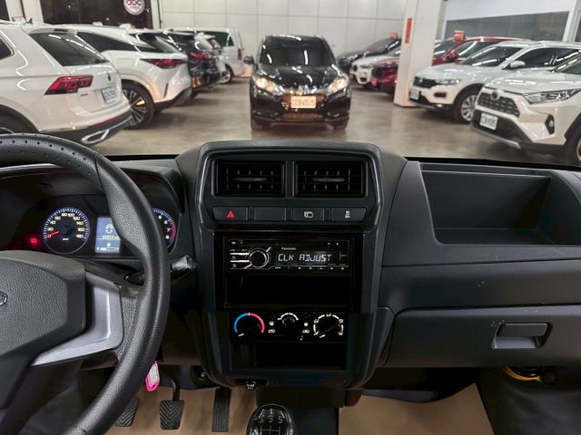 手排 全車原版件 空間大 工作載貨一次搞定 (北安店)  第8張相片