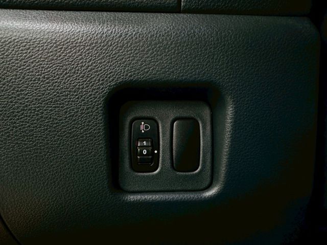 手排 全車原版件 空間大 工作載貨一次搞定 (北安店)  第10張相片