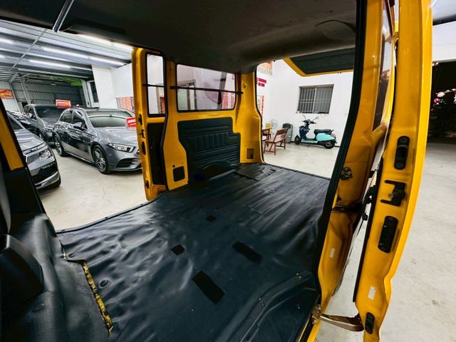 手排 全車原版件 空間大 工作載貨一次搞定 (北安店)  第12張相片