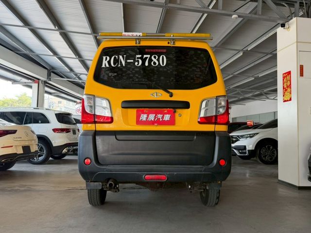 手排 全車原版件 空間大 工作載貨一次搞定 (北安店)  第16張相片